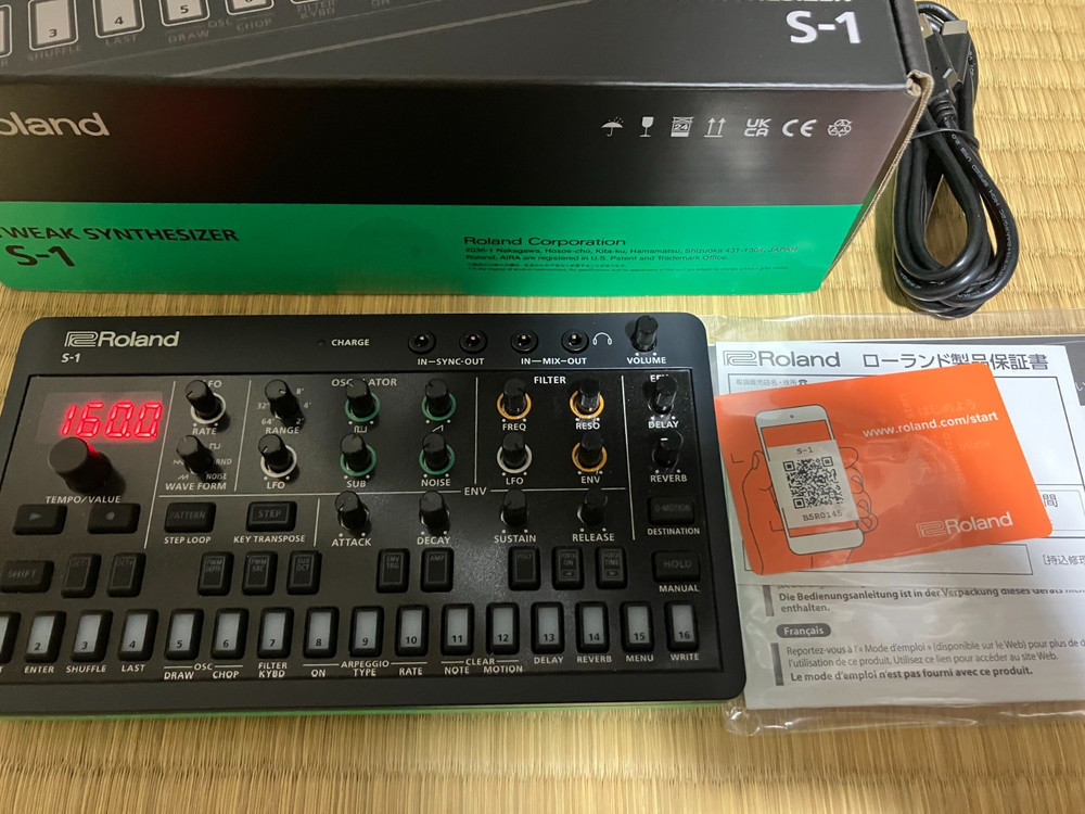 Roland S-1 Tweak Synth Compact Polyphonic Sound Module Synthesizer