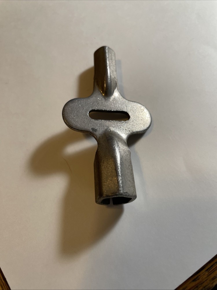 Antique Skate Key SCARCE two end tool 2 3/4 long