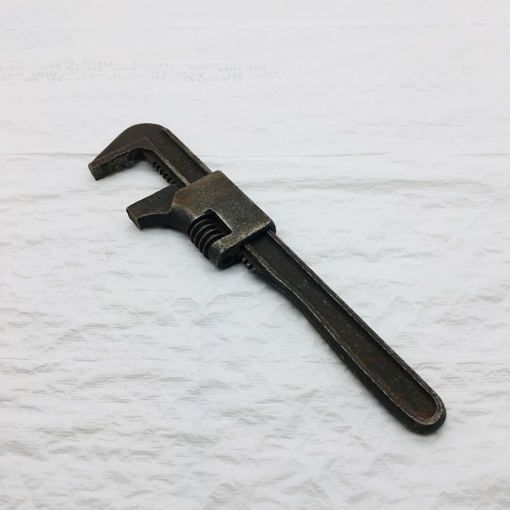 10 IN Auto Pipe Wrench Vintage