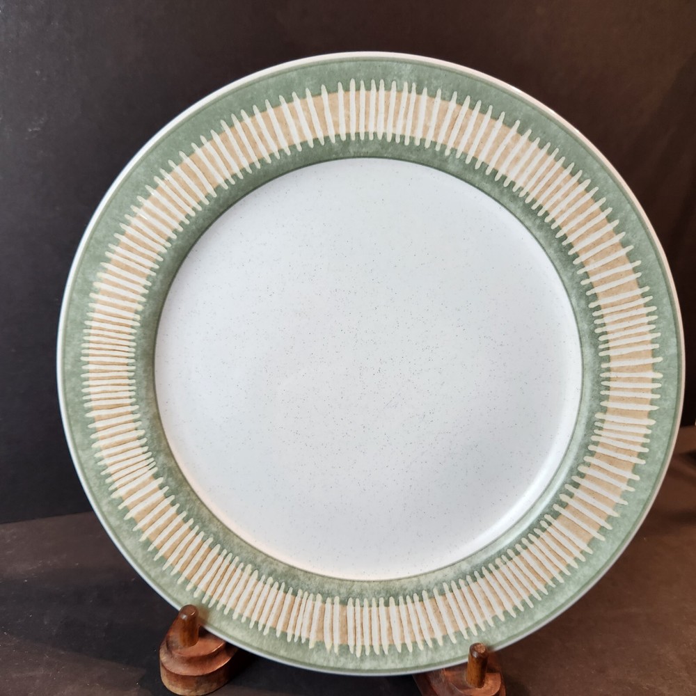 Camarillo by Studio Nova 4 Piece Place Setting