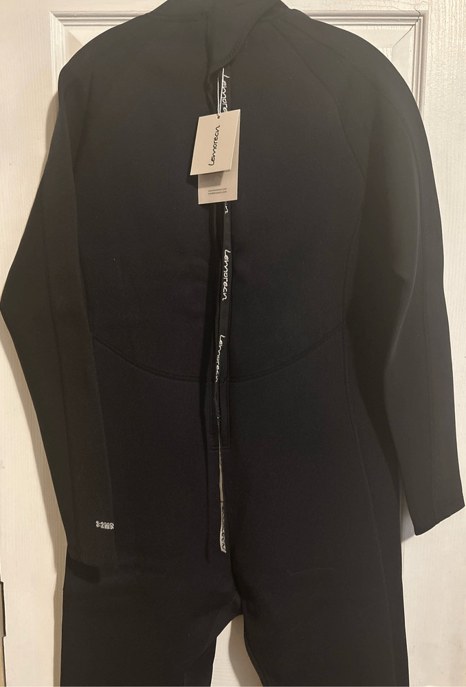 Lemorecn Wetsuit Size 2XL