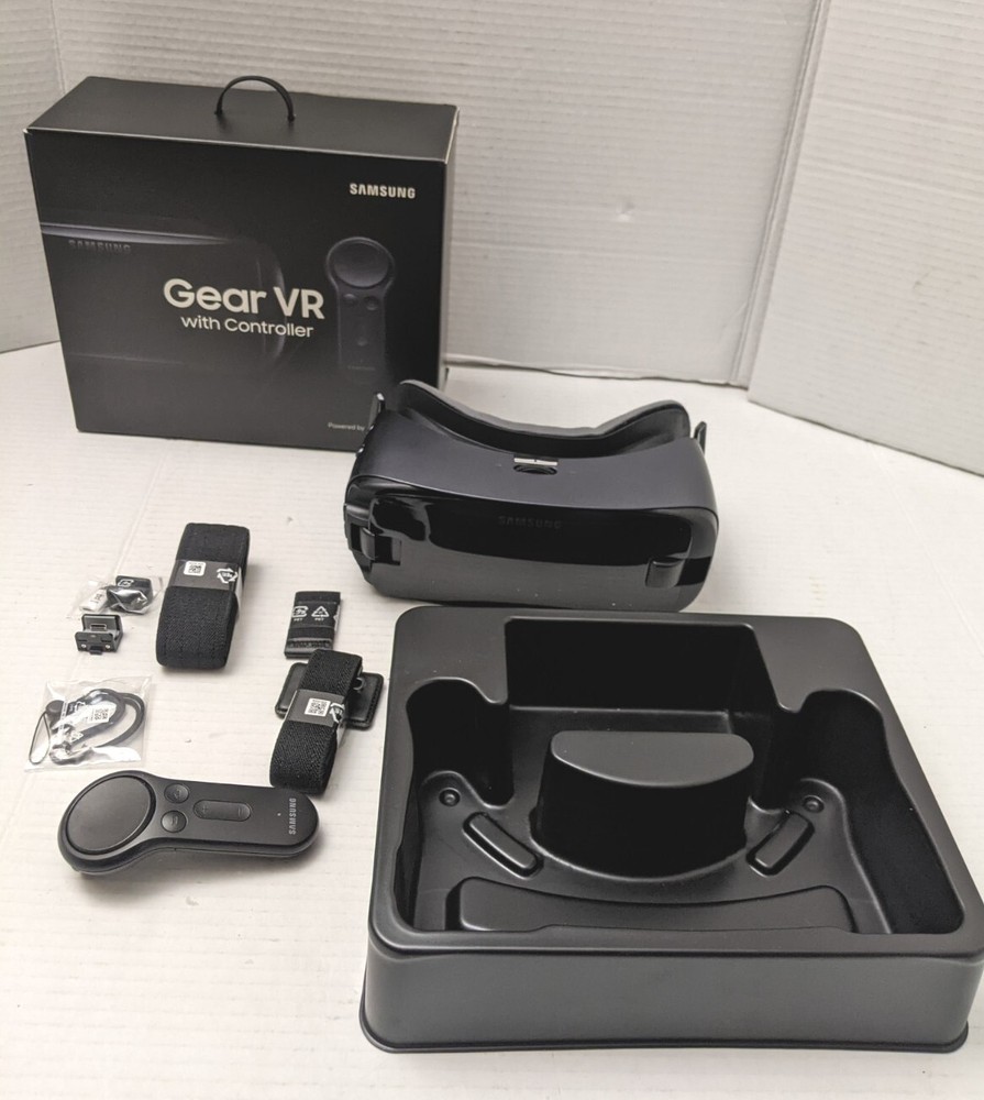 Samsung Gear VR Headset & Controller