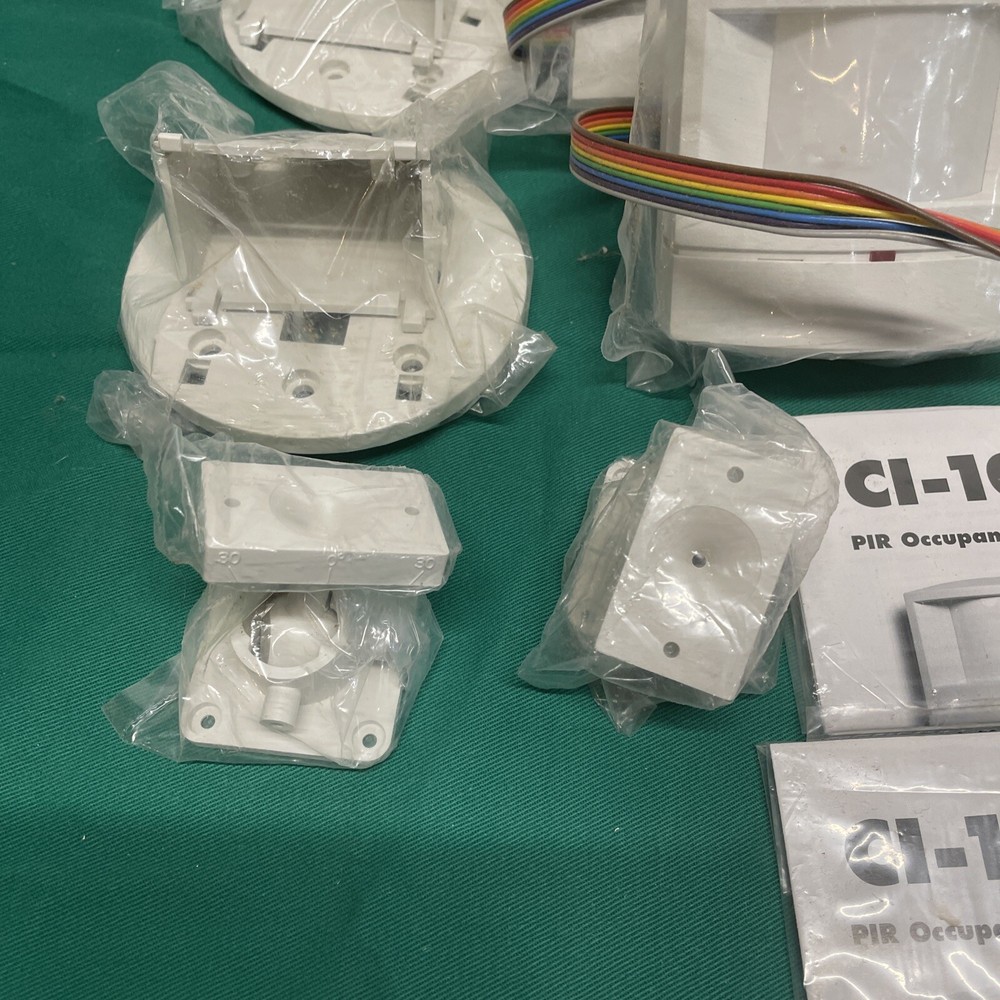 NEW (4) WATTSTOPPER CI-100VERSION 3 PIR OCCUPANCY SENSOR