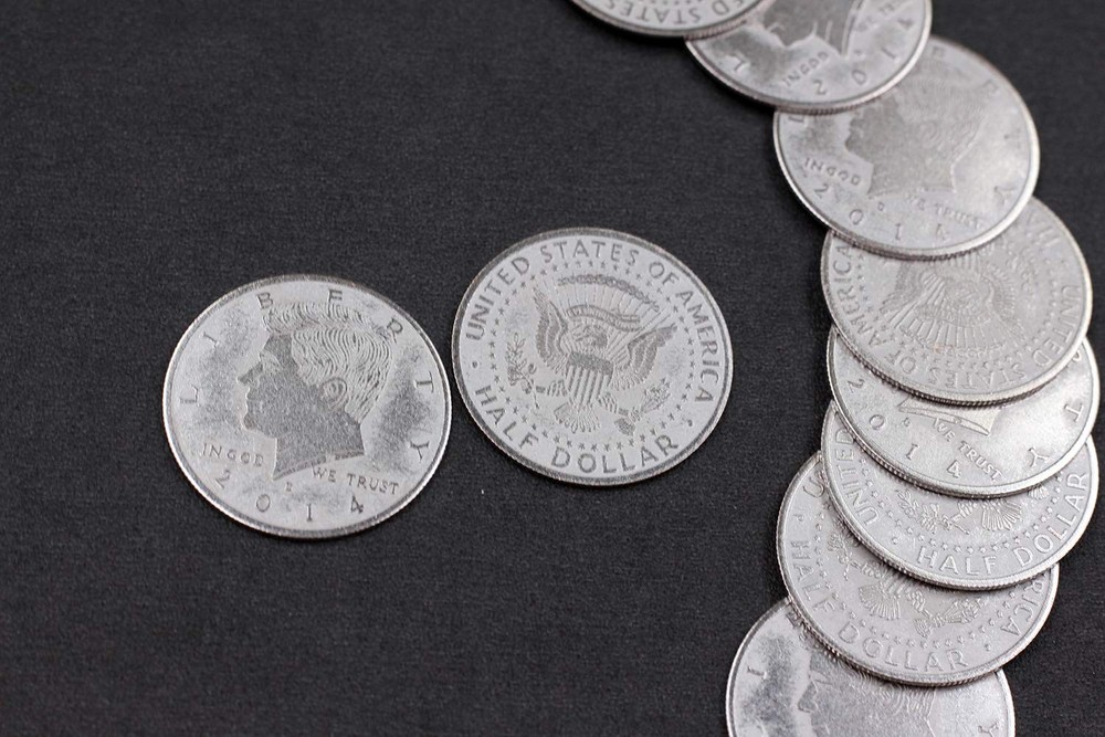 blue-ther 10pcs Super Thin Palming Coins (Half Dollar Version) Small, Silver