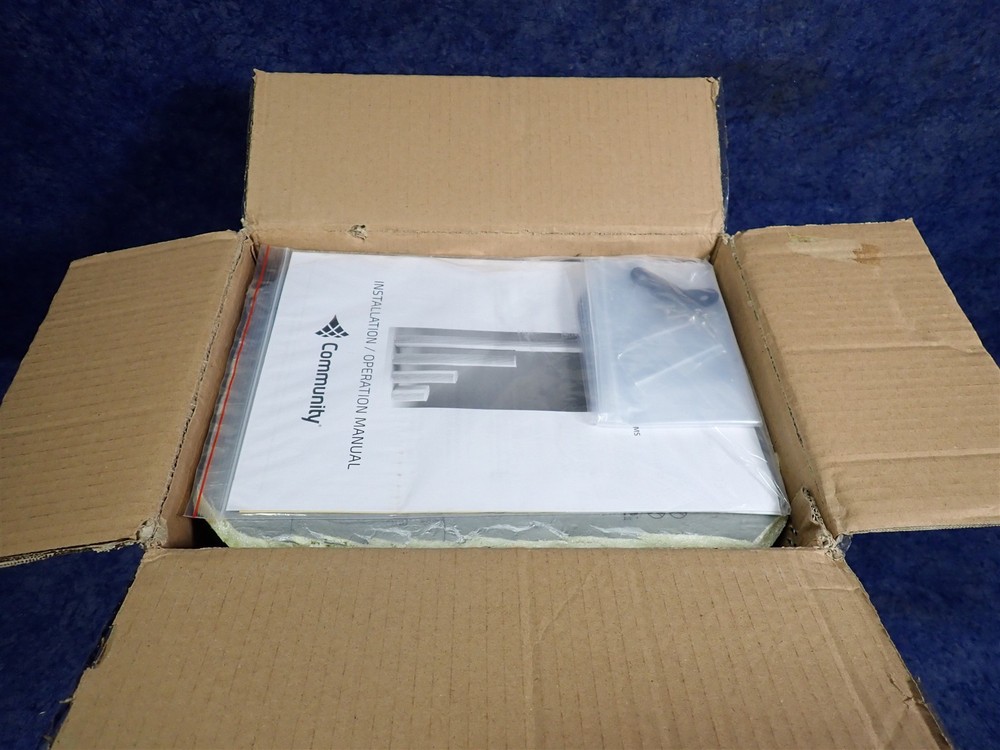 Community ENT203B 2-Way Compact Column Array Speaker Black (P29)