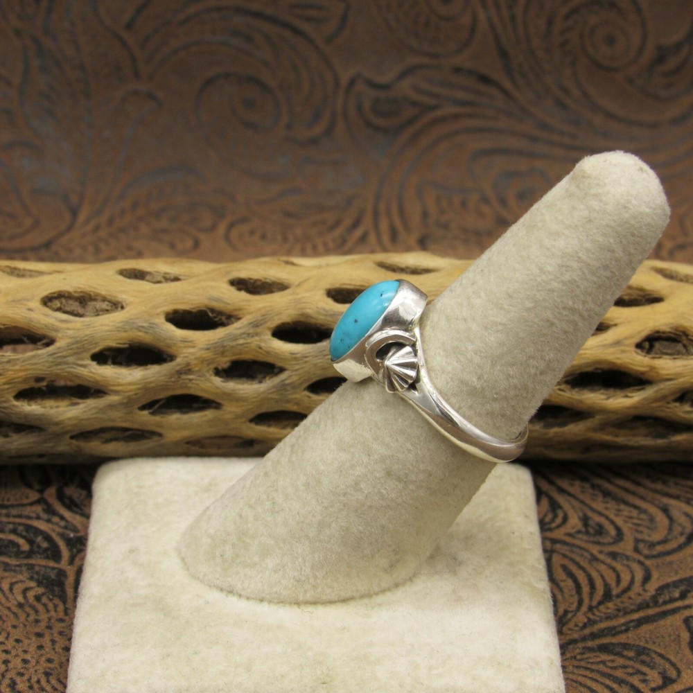 *Oval-Shaped Blue Turquoise and Sterling Silver Ring Size 6.75