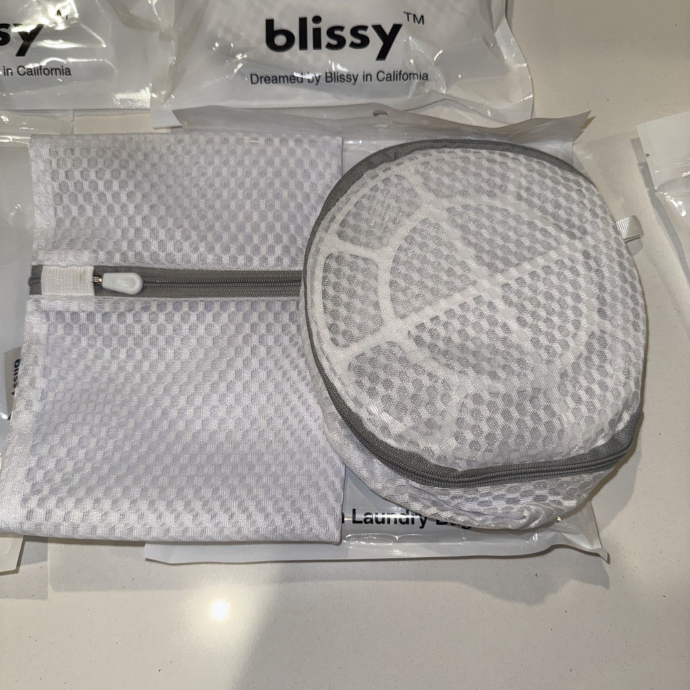 BLISSY White Mesh Laundry Bags x2: Rectangular & Cylindrical. NEW.
