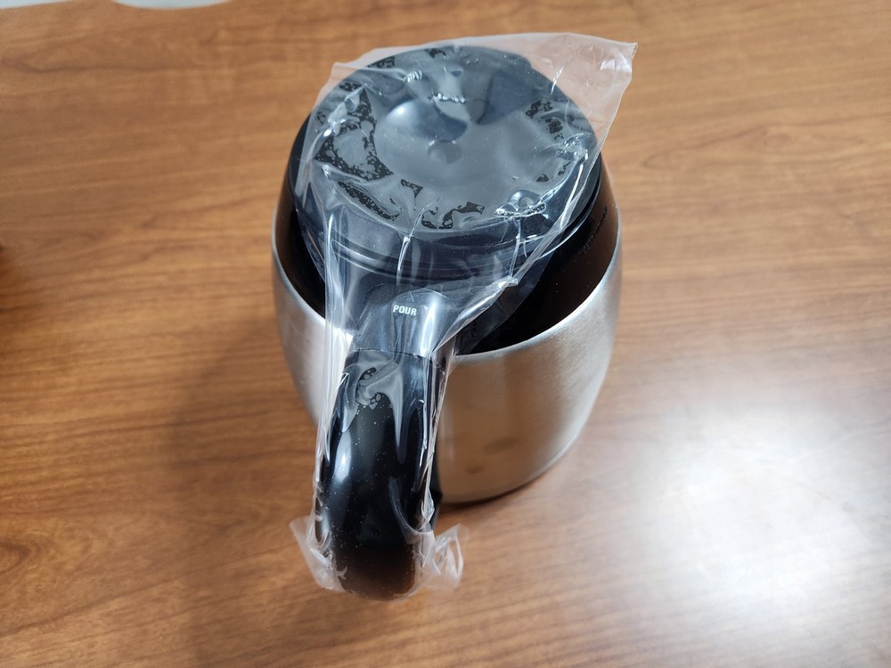 Black & Decker 8 Cup Programmable Coffee Maker w/ Thermal Carafe ~ DE790B