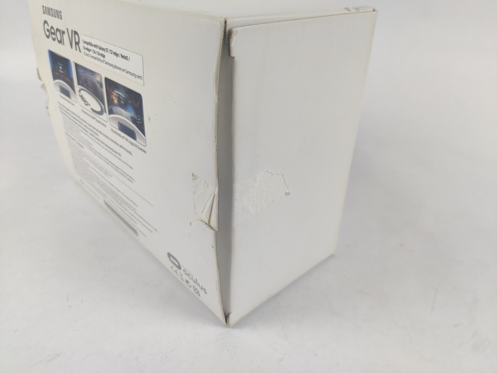 Samsung Gear VR SM-R323 Virtual Reality Headset Black Oculus