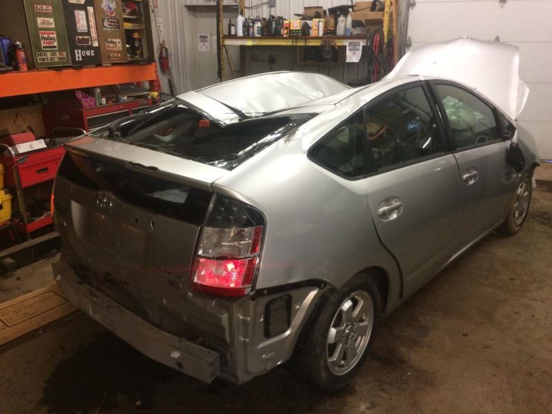 PRIUS 2005 Fuse Box, Cabin 304713-1