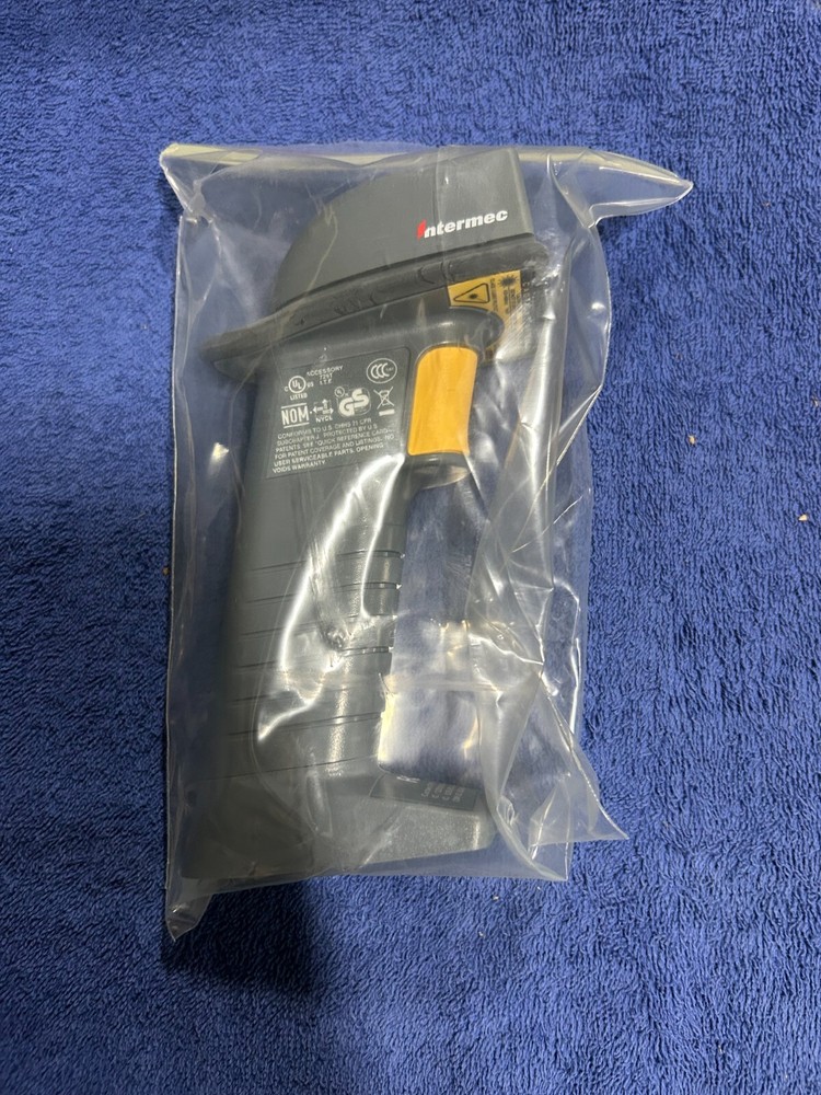 NEW - INTERMEC 1552C 0004, 227309 CORDLESS SCANNER (A-39)