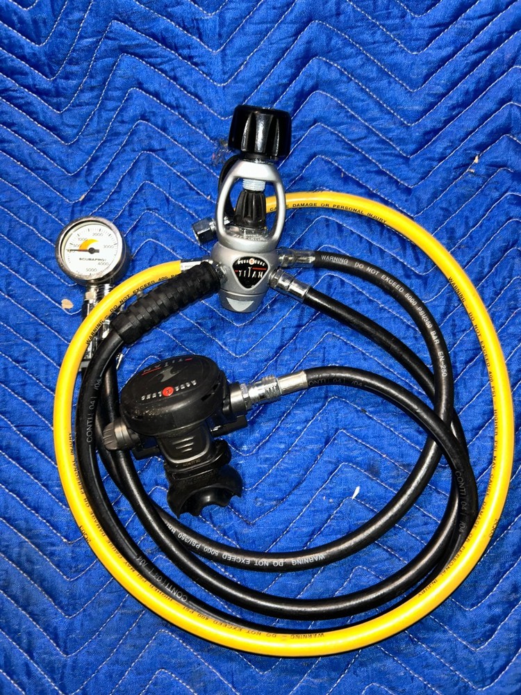 Aqualung Titan Regulators 2 Regs (Package Deal)