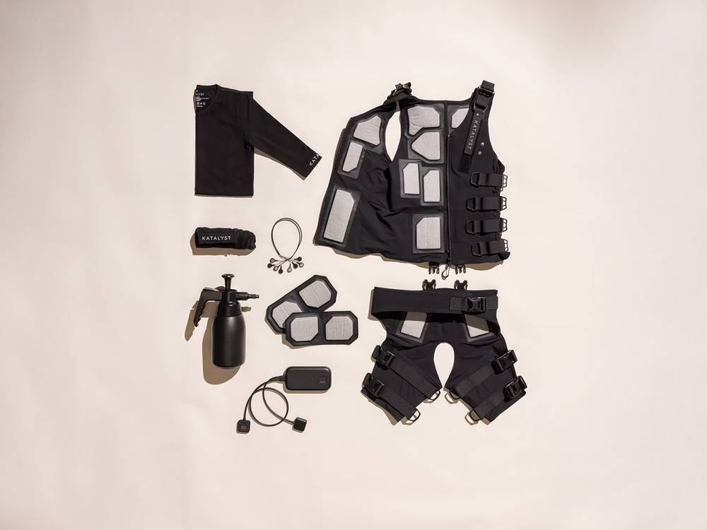 Complete Katalyst EMS Body Training System;  Suit Size L;  Arms sz M; barely use