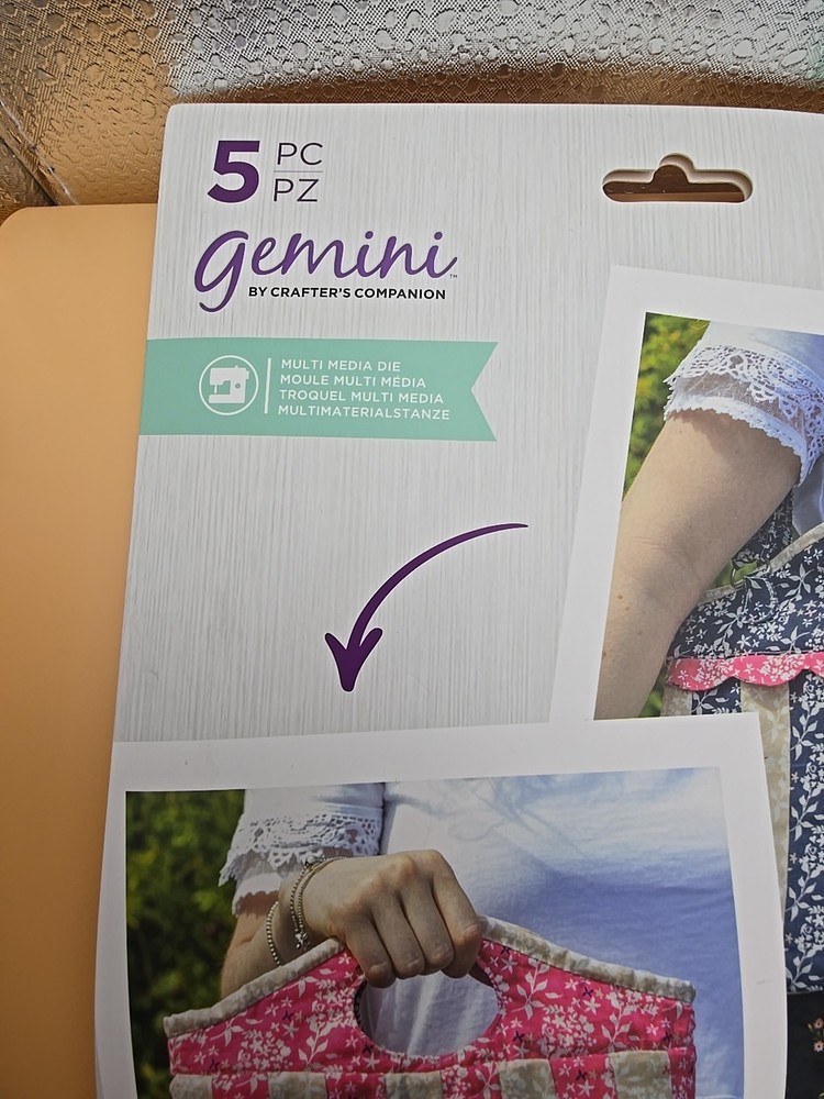 Gemini "Bag Making Dies"Pattern & Instruction kit By Crafter's Companion