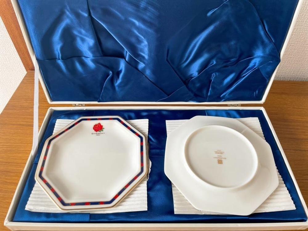 Givenchy Yamaka Plate 5 Set