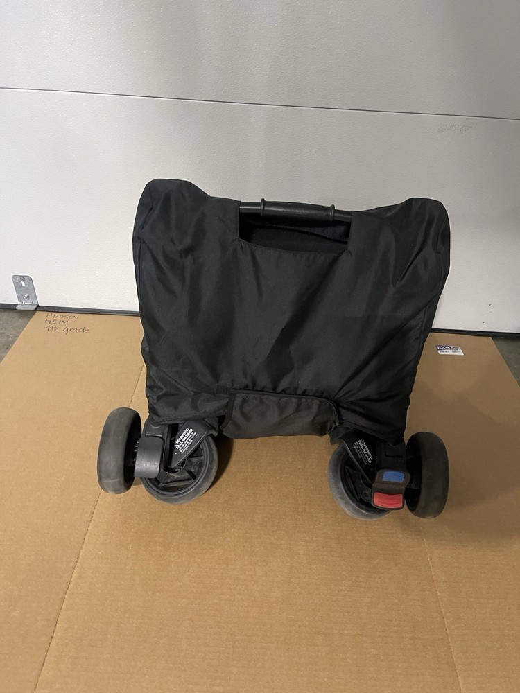 Mountain Buggy Folding Buggy Black Navy Blue Five-Point Harness Canopy