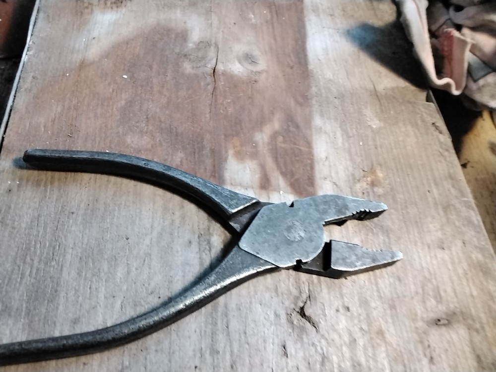 Vintage Pliers x 3 In Working Condition