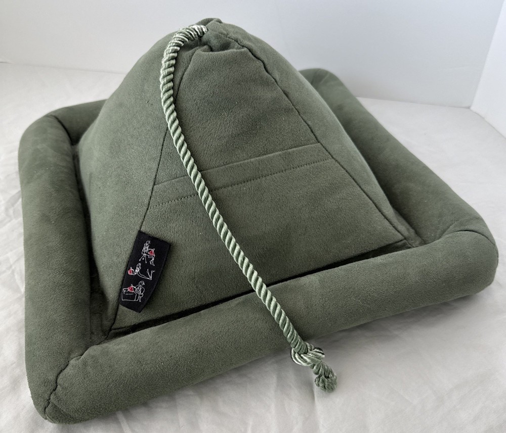 Peeramid Bookrest Pyramid Pillow Book Tablet iPad Pockets Green Reading Support