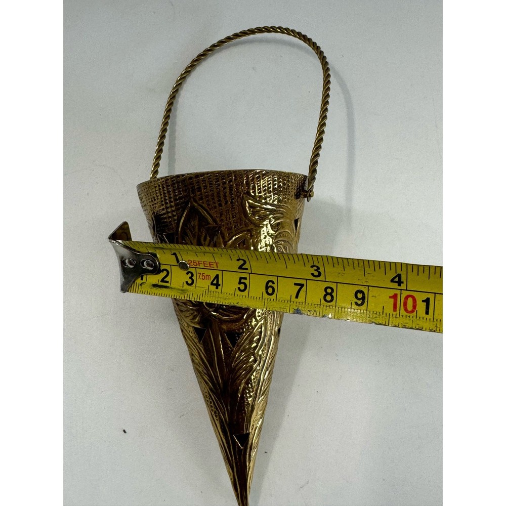 Vintage Brass Tussie-Middie Flower Holder Decorative Decor (READ)