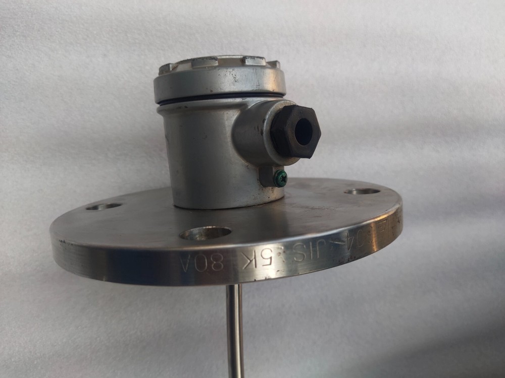 FineTek Type FDHHM3S210400AP+TA Magnetic Float Level Switch