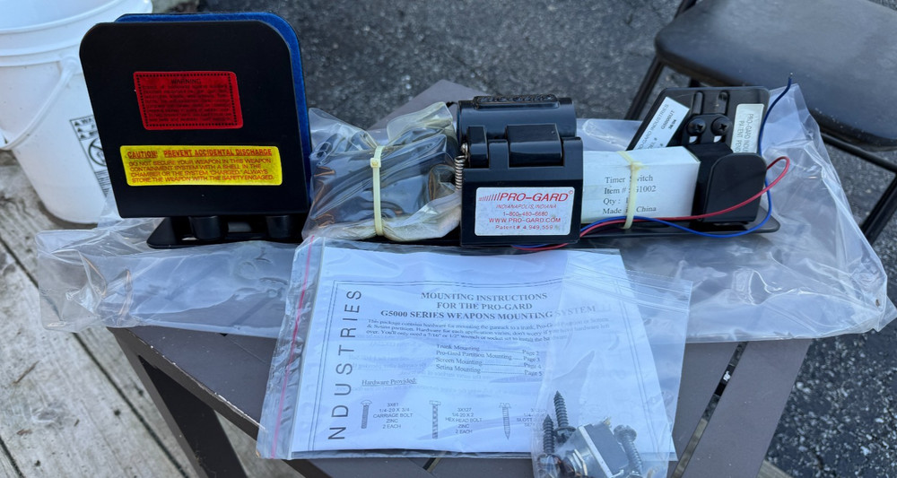 Pro-Gard (G5000UT) Weapon Mount System (NEW, Open Box)