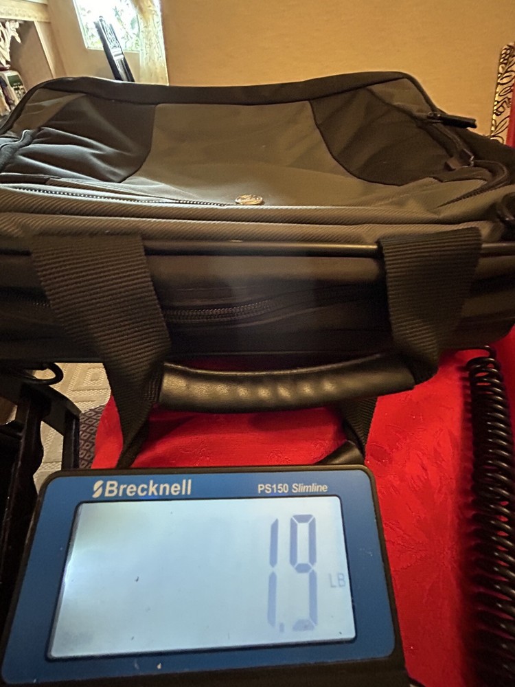 Targus Laptop/Notebook Case, Holds 15" Laptop Read e2