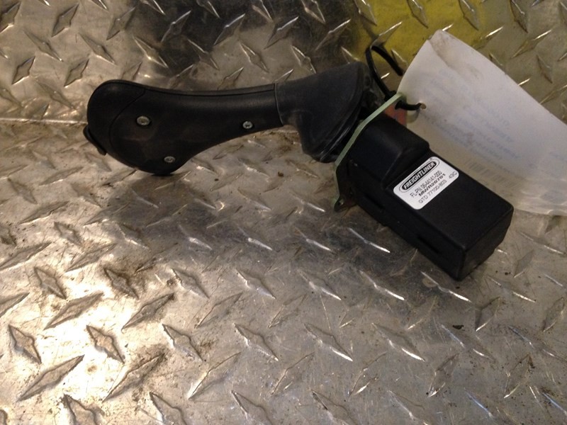 2005 Freightliner Century Class Trans. Electronic Shift Control 0644 (678-10039)