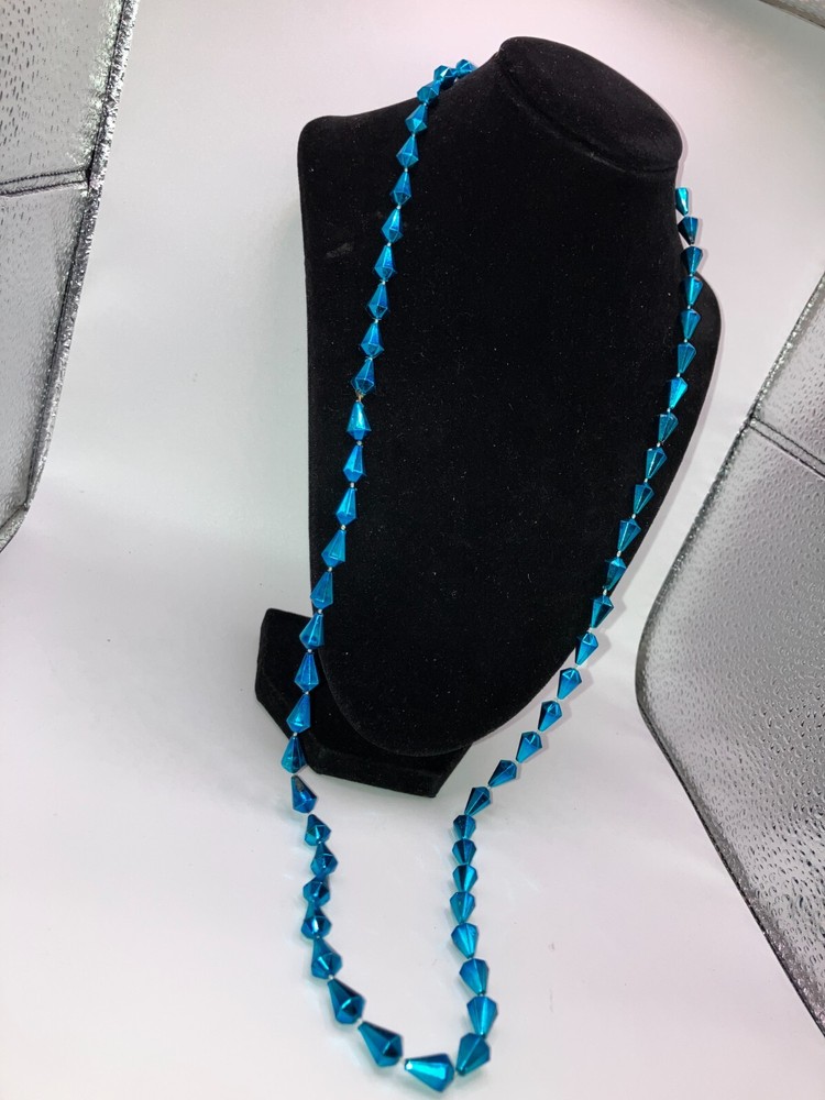 Turquoise Colored Cone Beaded Necklace!