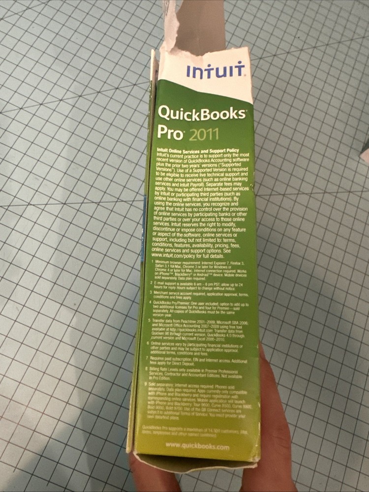 Intuit QuickBooks Pro 2011 Windows Version with License Key-Used