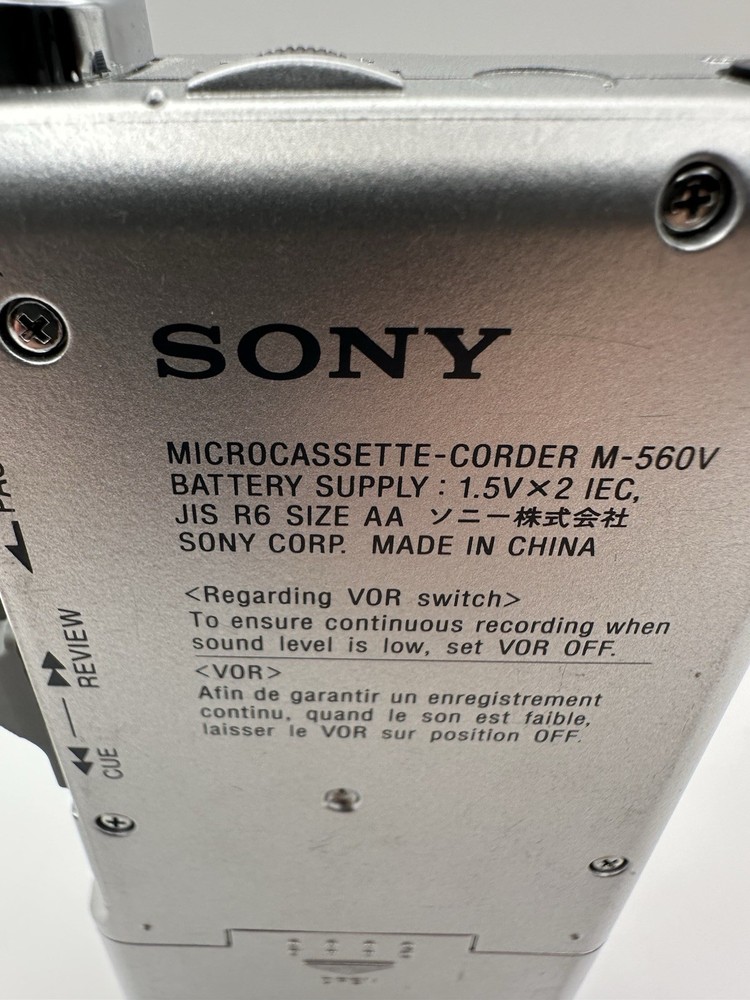 Sony Microcassette-Corder M-560V VOR Silver Handheld Voice Plus Recorder