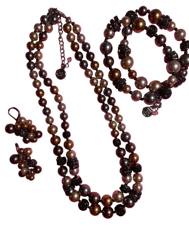 Designer multi strand pearlized bead necklace set