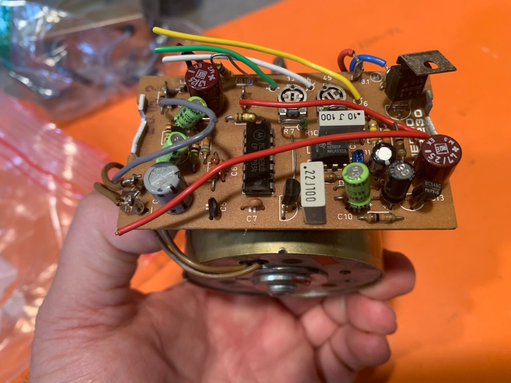 Dual CS 626 Vintage Stereo Turntable - Motor + Electronics