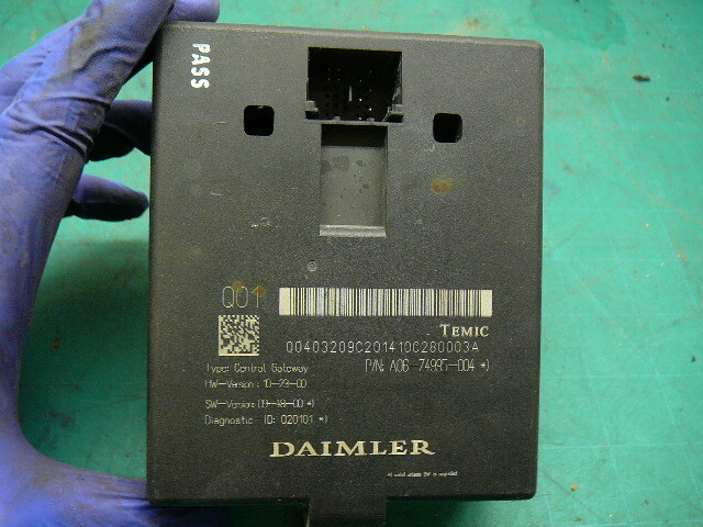 DAIMLER TEMIC CENTRAL GATEWAY CONTROL MODULE A06-74995-004