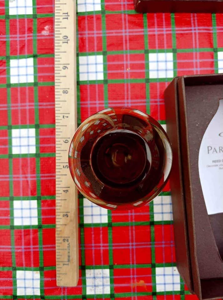 Partylite P90043 Alluring Amber Vase Reed Diffuser Holder in Box *Imperfect