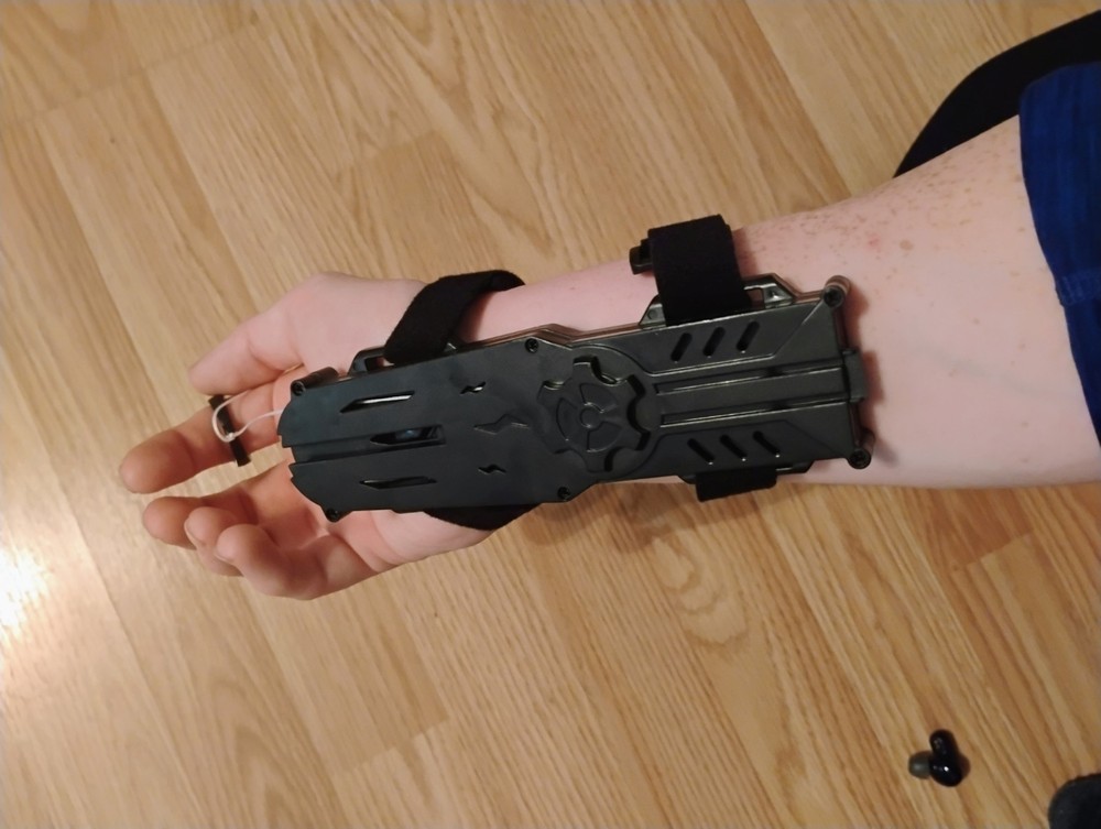 Assassins Creed Hidden Blade Replica Plastic Training Blade