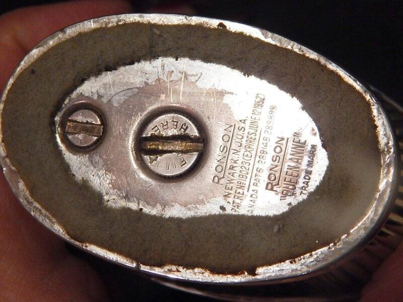 Vintage 1950's Queen Anne Ronson Silverplate Table Lighter - GUC