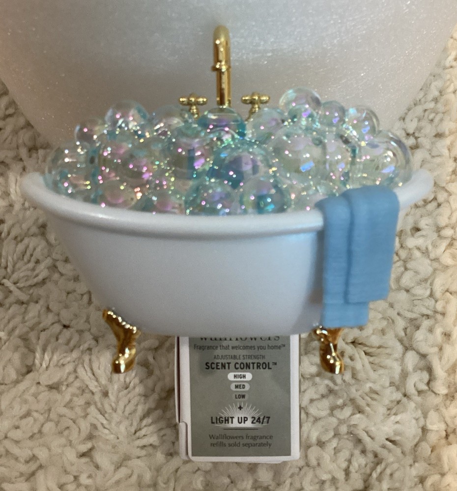 Bath & Body Works~*BUBBLE BATH*~Scent Control Wallflower Plug~NEW