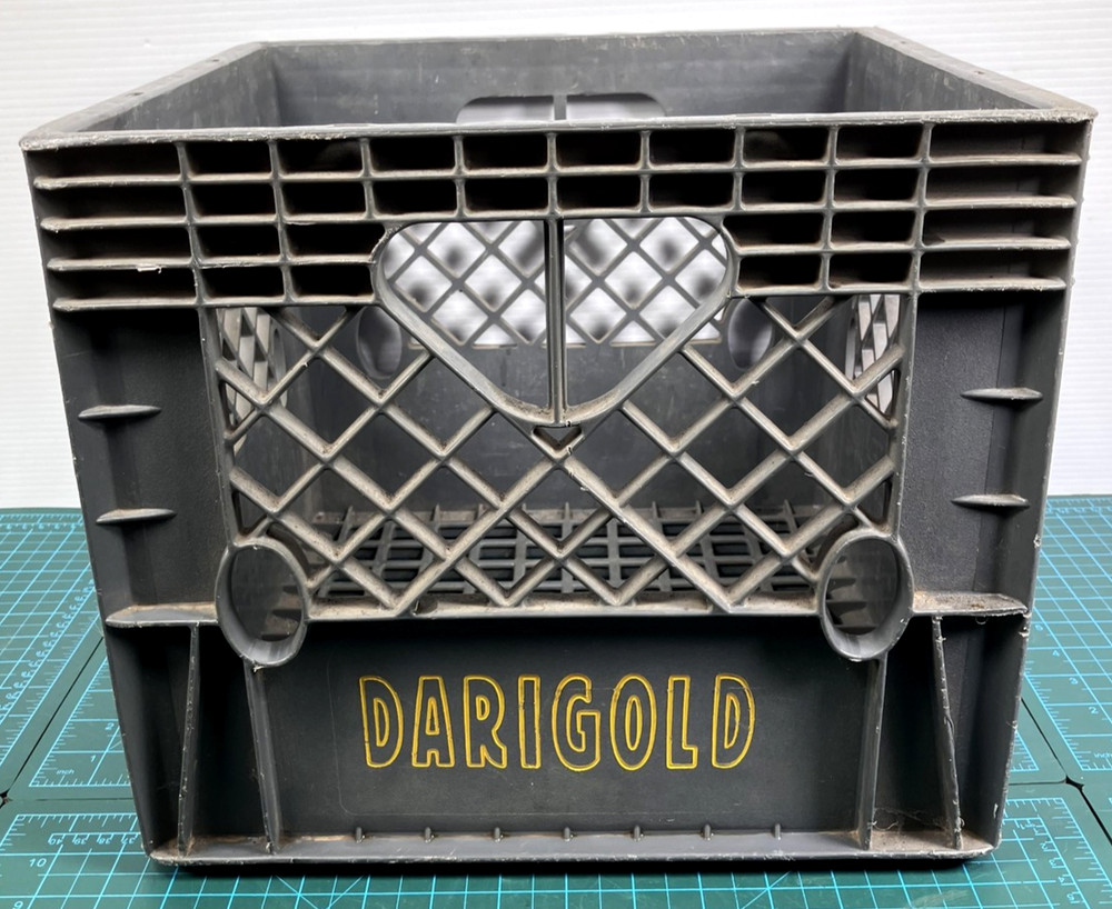 Vintage Darigold Commercial Milk Dairy Crate Stackable Storage Bin Box Used