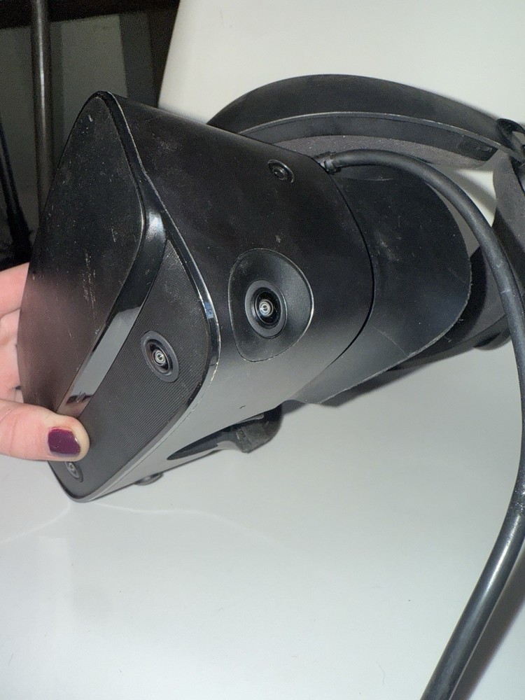 Oculus Lenovo VR Headsets Black with Controllers - WORKING!