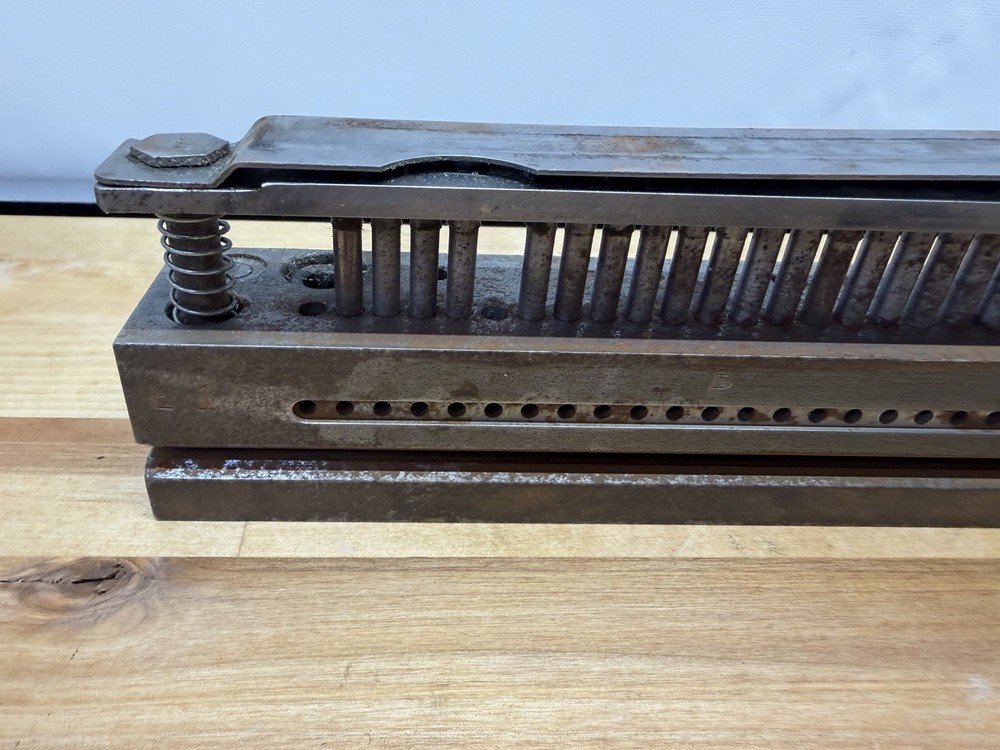 Rhin-O-Tuff HD-6500 Heavy Duty Binding Punch Machine E-12 Die Cycles Needs Work