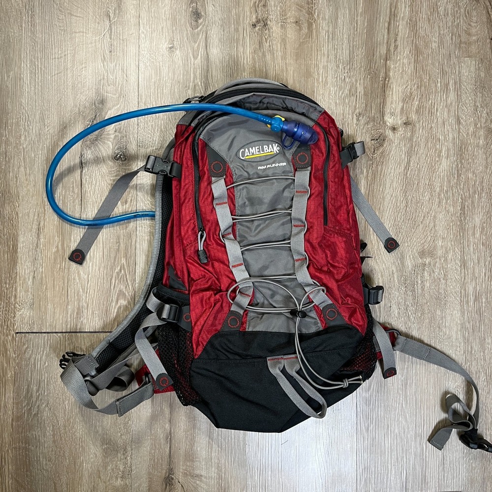 Camelbak Rim Runner Air Deflector Hydration Backpack Red D Fit w/ Bladder