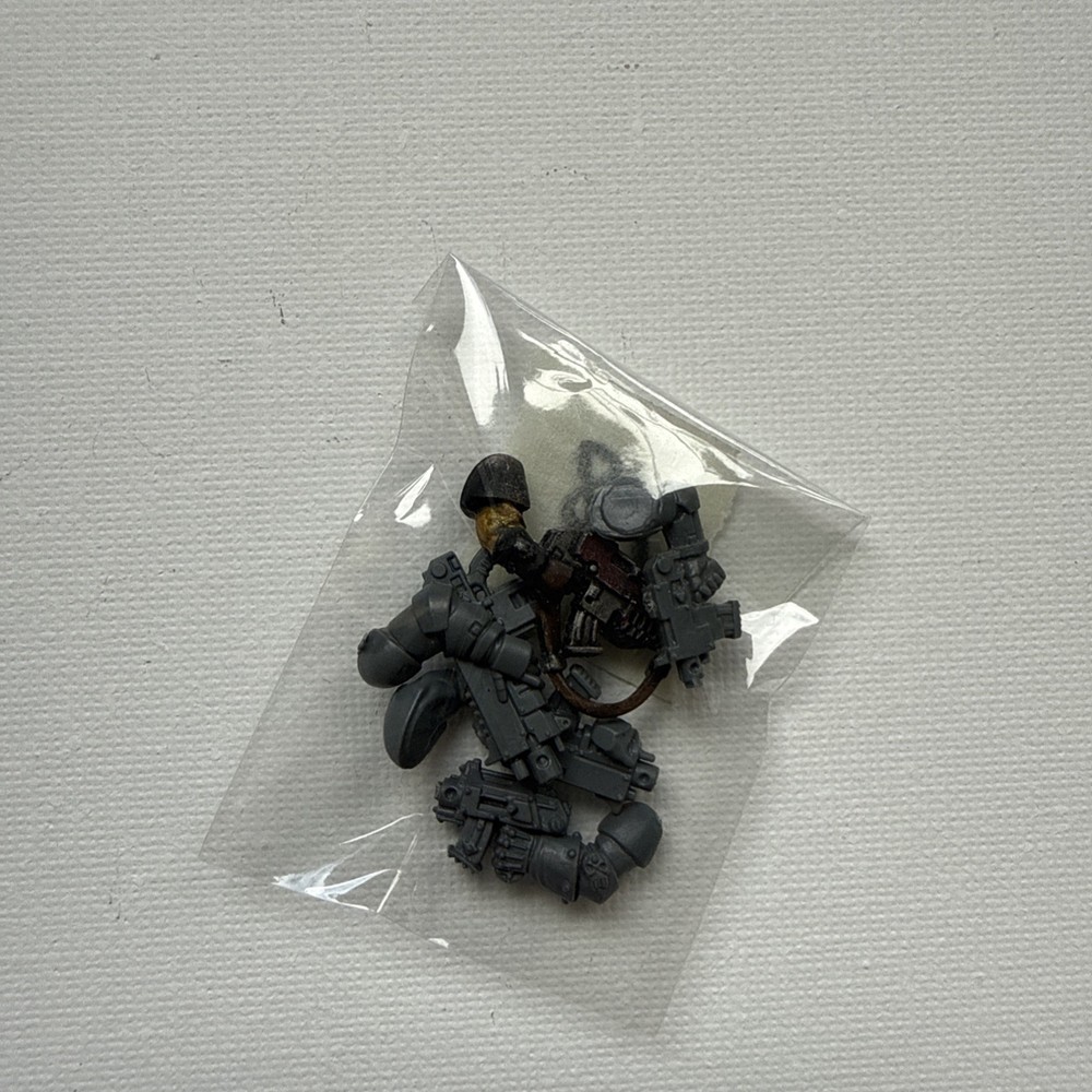 Warhammer 40k Space Marines Arms/Rifles Sets/Spare Bits /A8