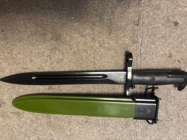 M1 GARAND BAYONET & SCABBARD
