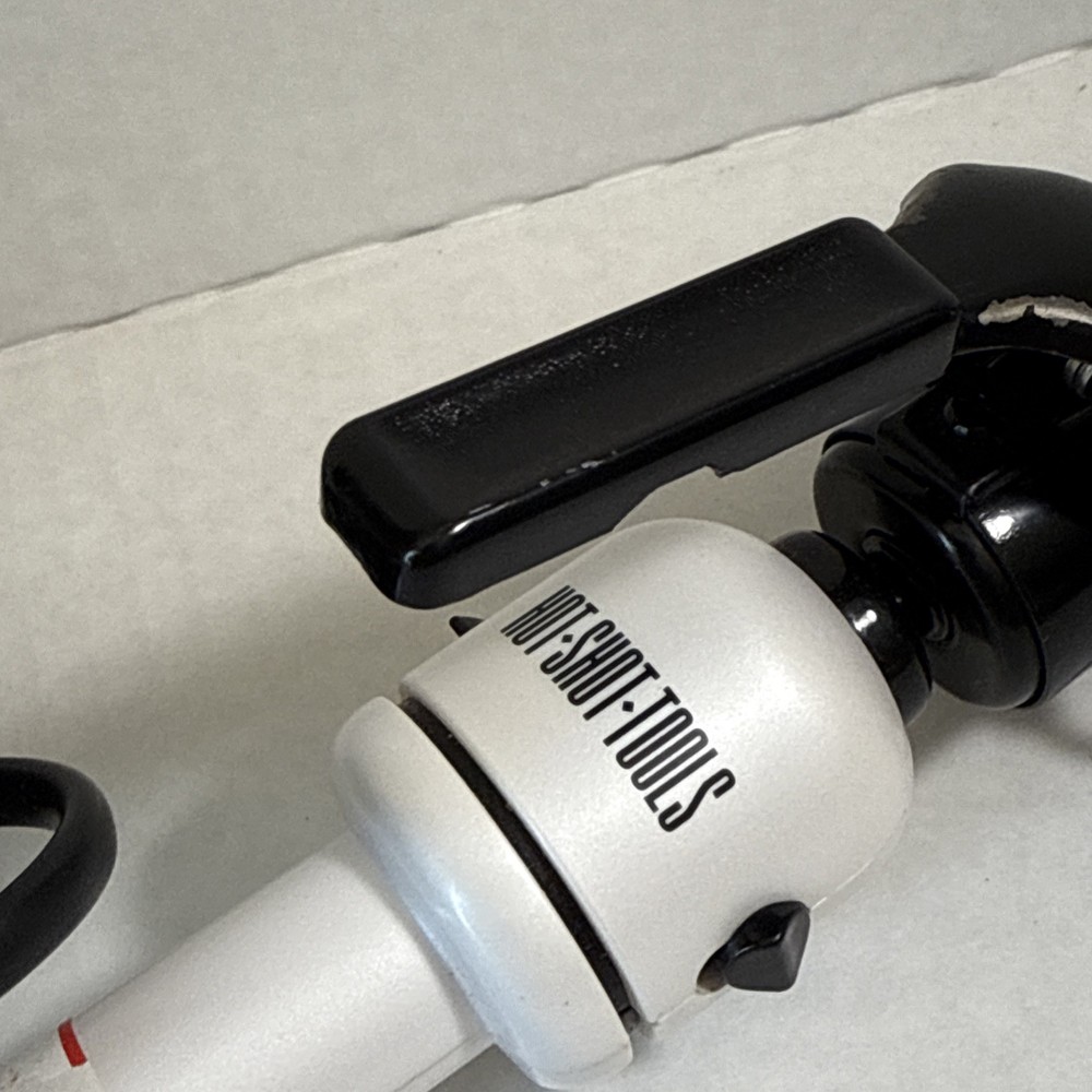 Hot Shot Model S510401 White & Black Working