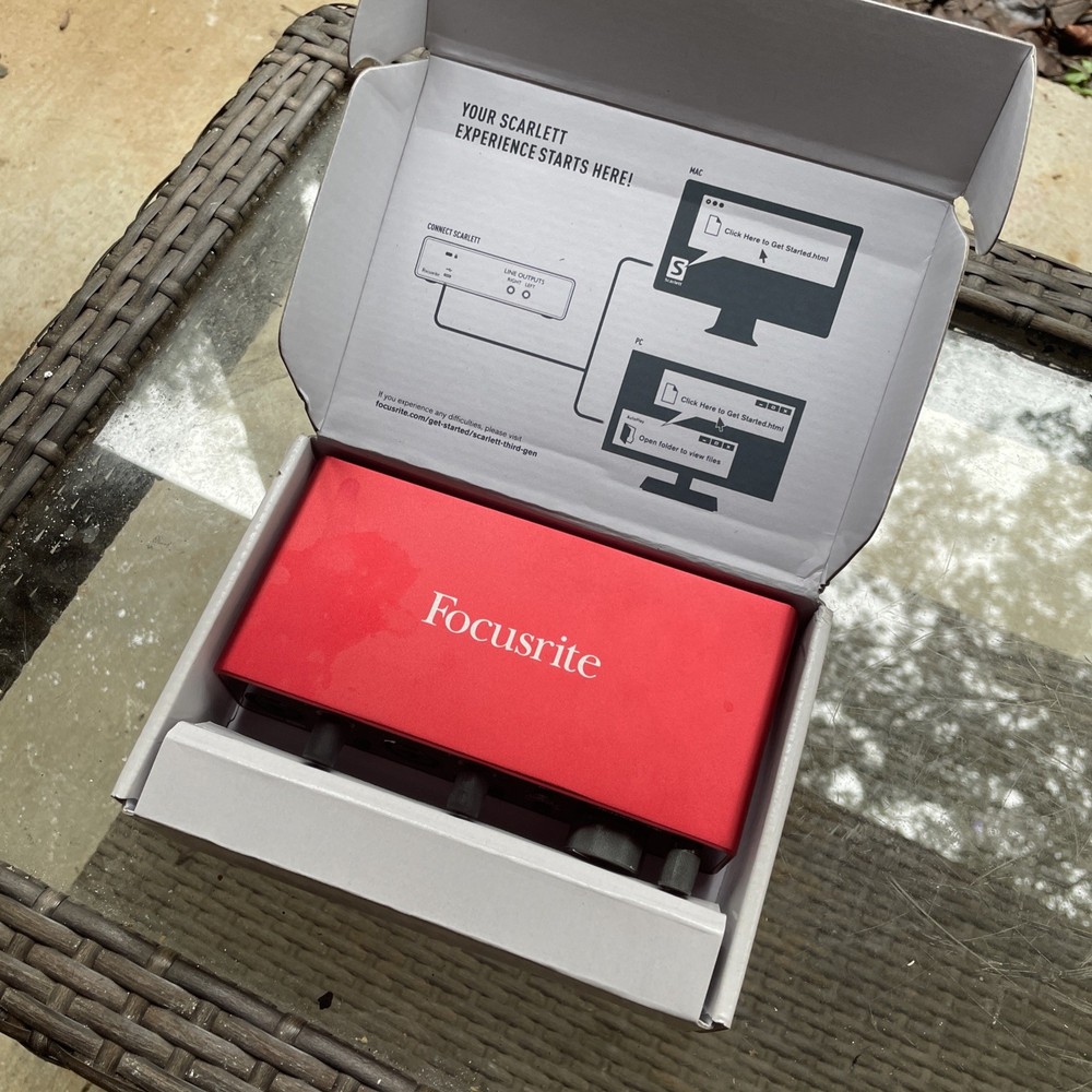 Focusrite Amplifier/Scarlett2I2 Audio Interface- USB 24-Bit/192 kHz