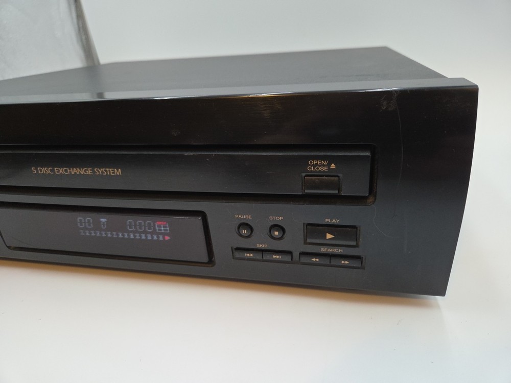 Techwood Compact Disc Changer CD Changer CDC85 - NO REMOTE Not Fully Tested