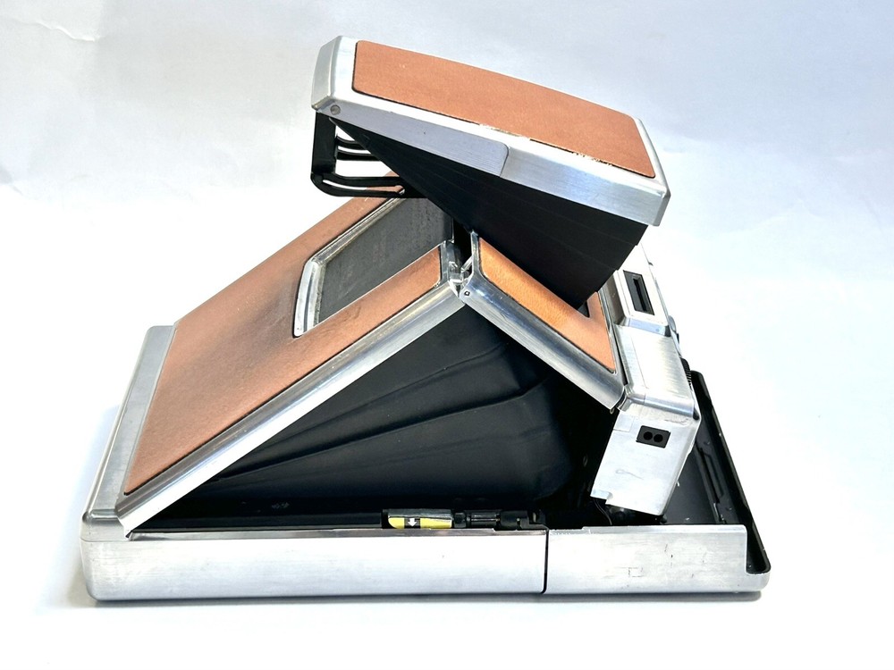 Vintage Polaroid SX-70 Land Camera With Matching Leather Camera Case