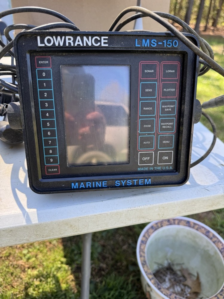 Lowrance LMS-150 Fish Finder