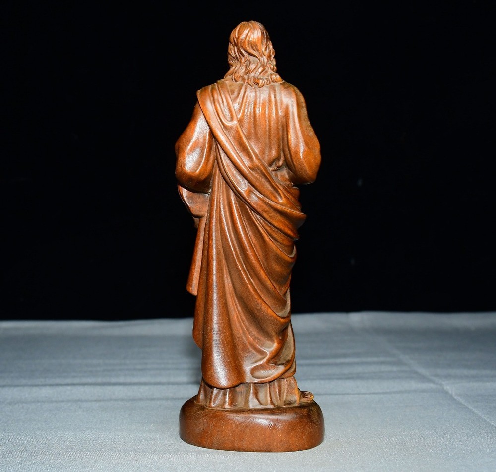 Exquisite Small Leaf Boxwood Figurine