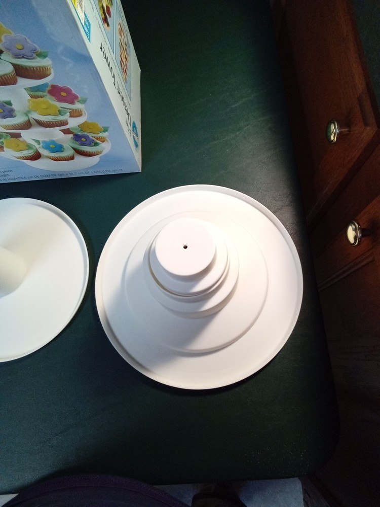 Wilton Plastic White 3-Tier Dessert Tower Easy to Assemble Open Box